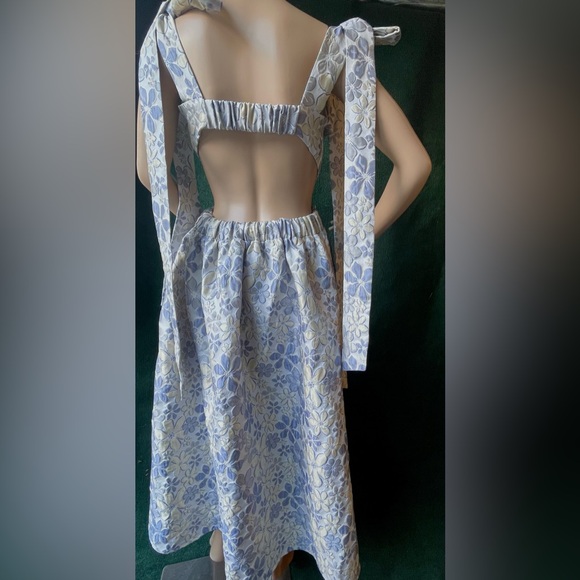 Elliat Atelier dress. - Picture 5 of 7